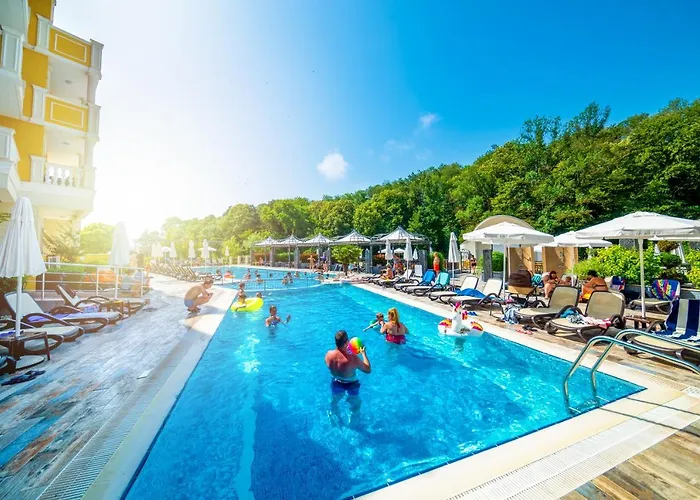 Hotel Marina White Sands 3*